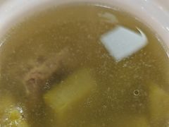 -明姨仔潮汕美食·碳炉猪脚·汕尾牛腩饭·起片鸡煲(起义路店)