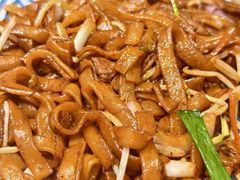 干炒牛河-天宝食坊·啫啫煲大排档(西华路店)