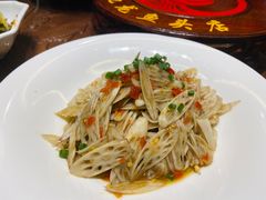 -湘潭九龙鱼头店(城南西路店)