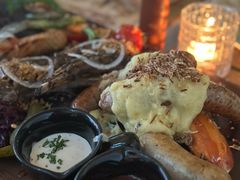 -Mark&Mars Restaurant