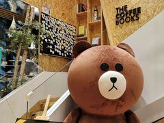 -新华里咖啡书吧(新华书店小寨店)