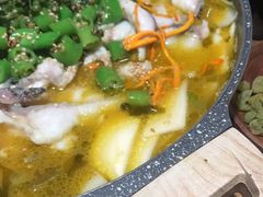 -山城外·非遗酸菜鱼(财富中心店)