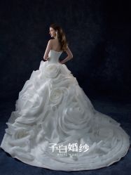 -予白婚纱礼服馆