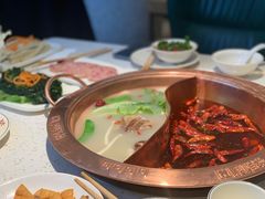 -三人行骨头王火锅(长寿店)