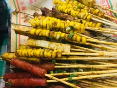 -老街烧烤大排档·地道湖北菜·龙虾馆(汉口火车站店)