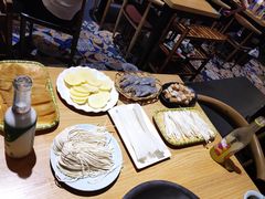 金牌大虾-超越炭火牛蛙火锅鸡(河东店)