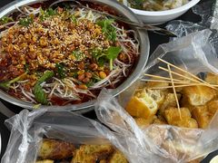 -周良天山牛杂城(天山路总店)