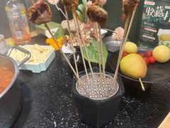 -鹿鸣山草本茶香火锅(园西路店)