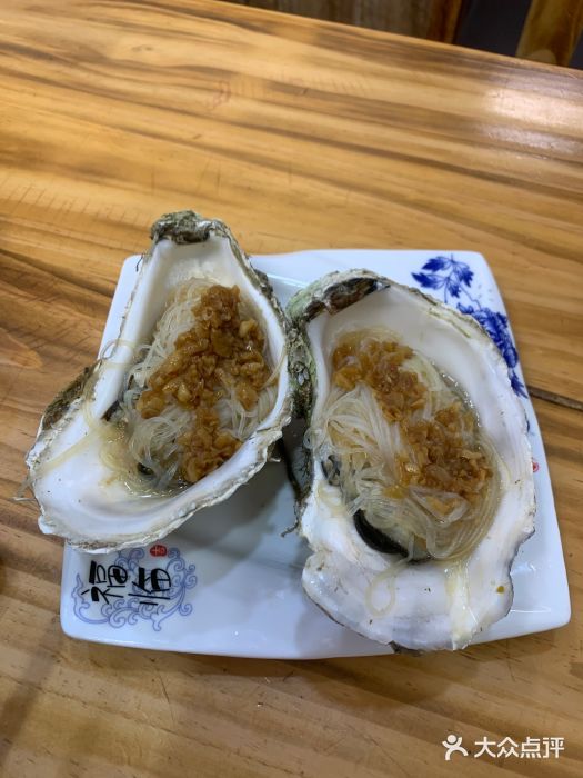 来之顺海鲜菜馆·青岛菜(栈桥店)特色烤生蚝图片