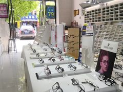 -诺柯视眼镜-蔡司依视路官方工厂店(淞南一店)