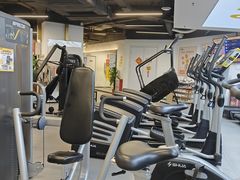 -超鹿运动(达信大厦店)