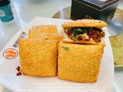 牛肉烧饼（很袖珍）-嘉陵楼馋嘴城(簋街总店)