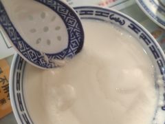 招牌姜撞奶任意配-广信牛奶甜品世家(台东店)