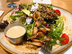 照烧鸡肉配牛油果拉法沙拉-HELLO 27 意面·沙拉·帕尼尼