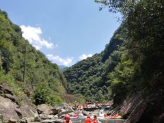 -安吉龙王山峡谷漂流