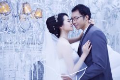 -巴黎春天婚纱馆(人定湖公园店)