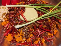 -茅草房·河畔园林火锅