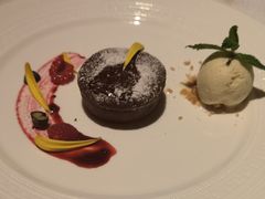 -Mogul Eatery·大亨餐酒馆