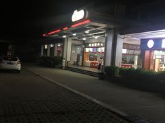 -阳山北服务区-停车场