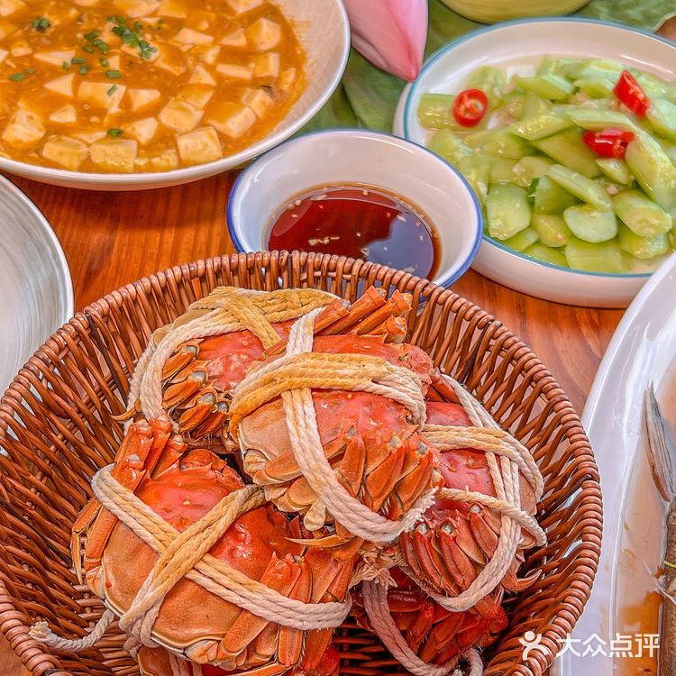 苏州阳澄湖边上的这家大闸蟹 千万别来吃…