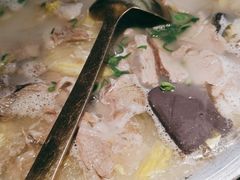 -蜜桃餐厅·伴山(湖滨商业街店)