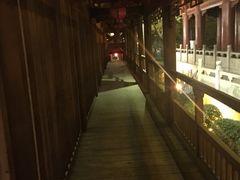 -绳金塔
