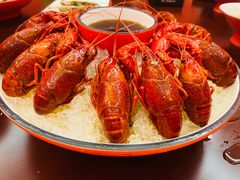 -虾弄弄海派小龙虾·牛羊蝎子火锅