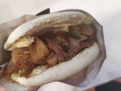 肉夹馍-魏家凉皮(北京南站店)