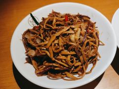 -江渔儿酸菜鱼专门店(明珠广场店)