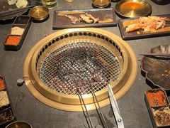 -铭牛烧肉·和牛海鲜自助(高新月牙湖店)