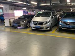 -中原城市广场-停车场