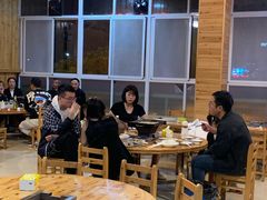 -宏兴烤鱼山庄(宣恩总店)