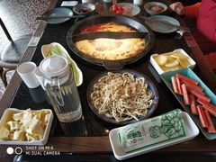 -三个四川人火锅(华联商厦店)