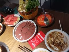 -蔡婶牛腩牛杂煲(长安万科店)