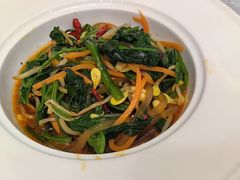 -汗腾格里·风味餐厅(新疆驻京办店)