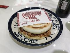 岐山臊子肉夹馍-秦香陕西食府(华贸天地店)