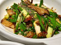 大蒜叶炒腊肉-兰湘子·湘菜小炒(济南领秀城店)