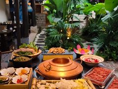 -菌自由丨野生菌火锅特色庭院餐厅(丽江古城店)