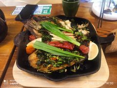 香茅草烤罗非鱼-云海肴汽锅鸡·云南小炒(天津国金汇店)