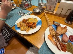 -亚龙湾希尔顿自助餐厅·海鲜·烧烤·沙滩BBQ·现场乐队