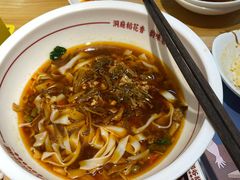-呷佬·长沙手工米粉(金沙江路店)