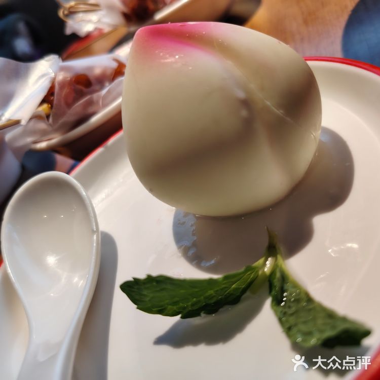 冷天里的暖心炸酱面馆
