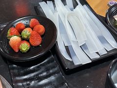 -果松木炭酸菜铜火锅·外婆参鸡汤