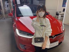 -TESLA 特斯拉(郑州正弘城体验店)