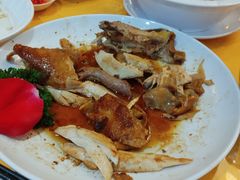 大鹏窑鸡-鹏城人家海鲜酒家·23年老字号(较场尾店)
