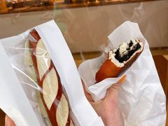 青酱红波芝士碱水-慢熟面包店bud bread(孩儿巷店)