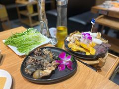 -一朵菌·野生菌探索家火锅(南亚店)