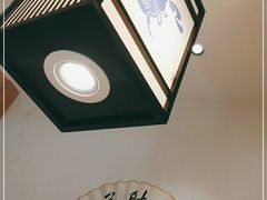 -先启半步颠小酒馆(虹桥龙湖天街店)