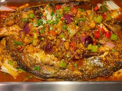 -鸣记脆皮烤鱼·海鲜烤鱼(亿合城店)