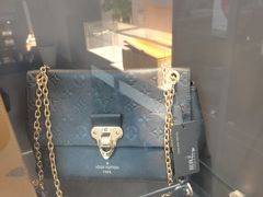 -用真奢侈品名表名包回收中心(朝阳万达店)